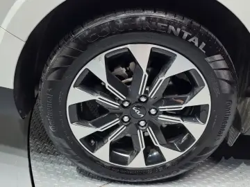 2023 Kia Carnival с пробегом 39 936 км