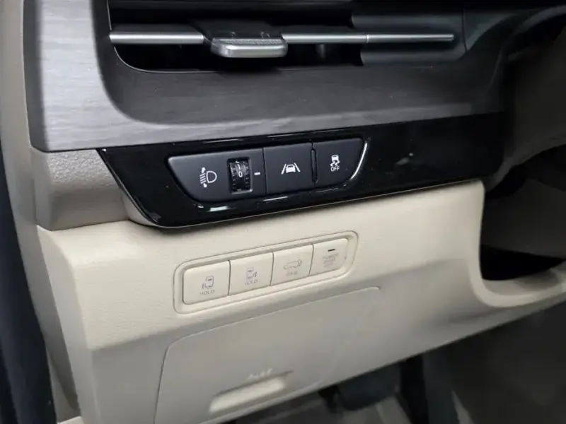 2023 Kia Carnival с пробегом 39 936 км