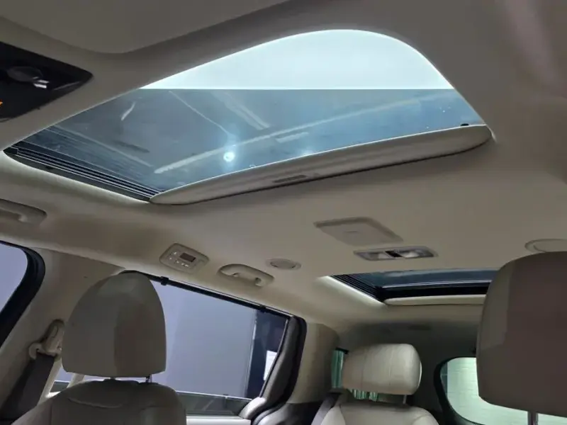 2023 Kia Carnival с пробегом 39 936 км