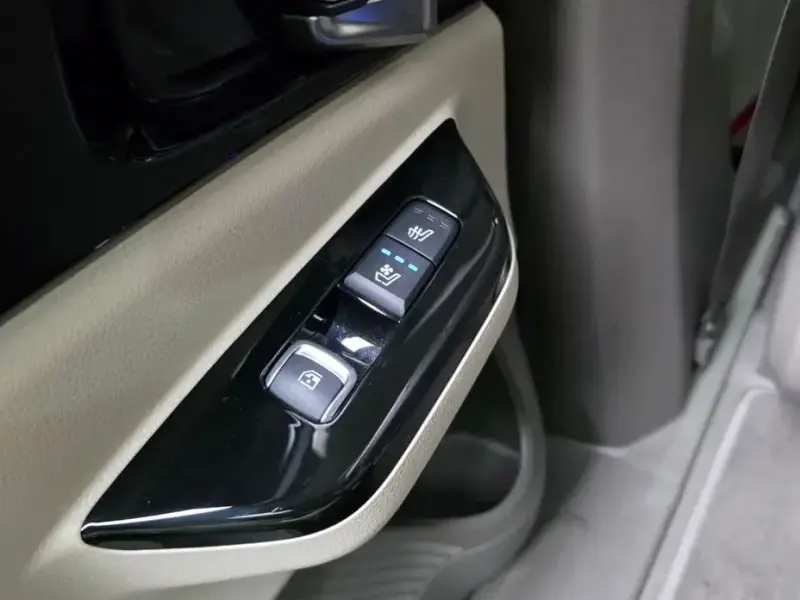 2023 Kia Carnival с пробегом 39 936 км