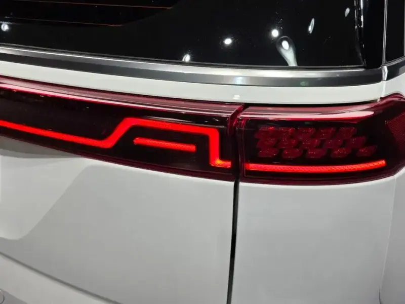 2023 Kia Carnival с пробегом 39 936 км
