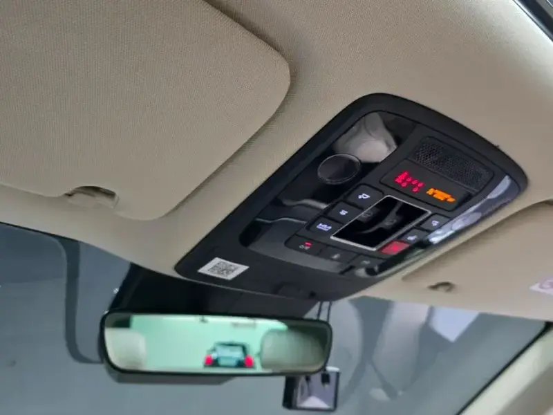 2023 Kia Carnival с пробегом 39 936 км