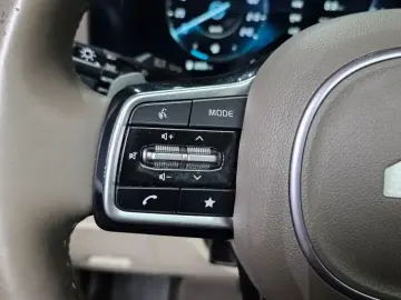 2023 Kia Carnival с пробегом 39 936 км