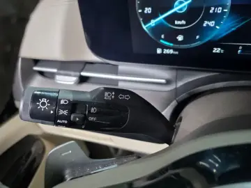 2023 Kia Carnival с пробегом 39 936 км