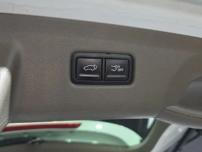 2023 Kia Carnival с пробегом 39 936 км