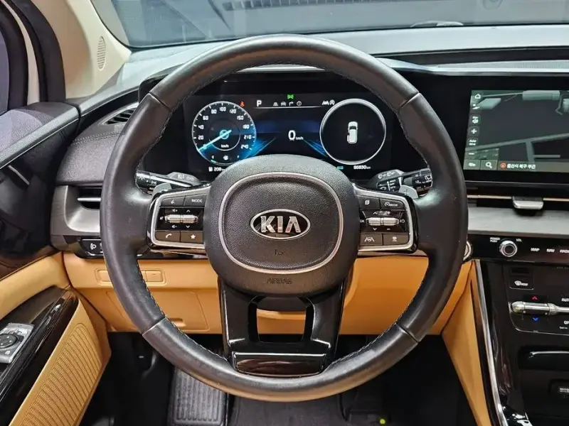 2021 Kia Carnival с пробегом 86 830 км