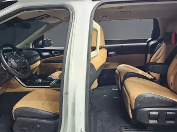 2021 Kia Carnival с пробегом 69 436 км
