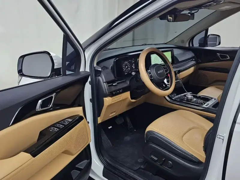 2021 Kia Carnival с пробегом 67 843 км