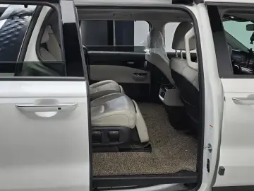 2021 Kia Carnival с пробегом 128 238 км