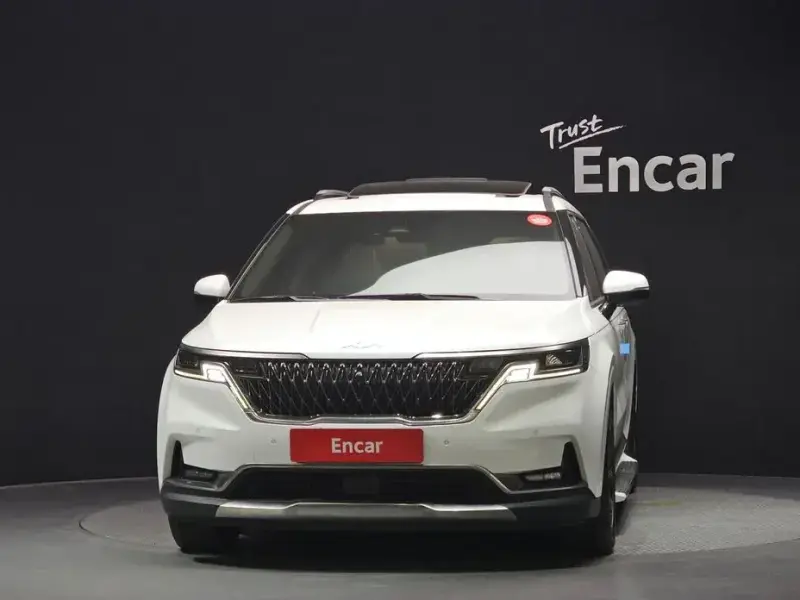 2022 Kia Carnival с пробегом 77 238 км