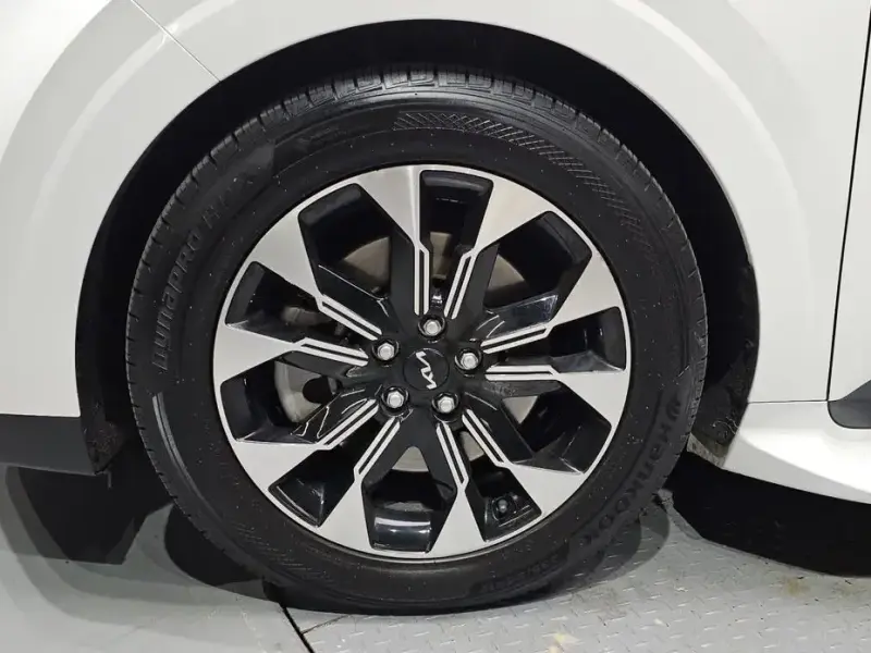 2022 Kia Carnival с пробегом 77 238 км