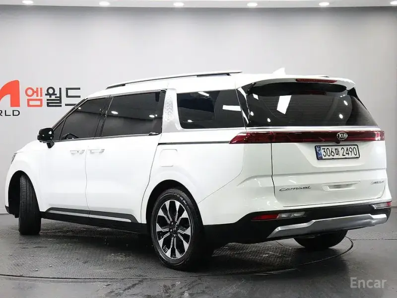 2021 Kia Carnival с пробегом 48 000 км
