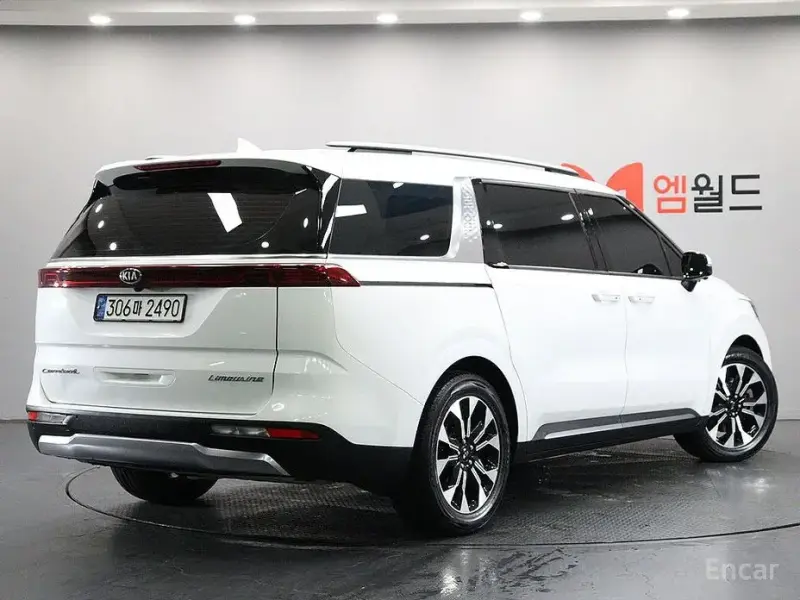 2021 Kia Carnival с пробегом 48 000 км