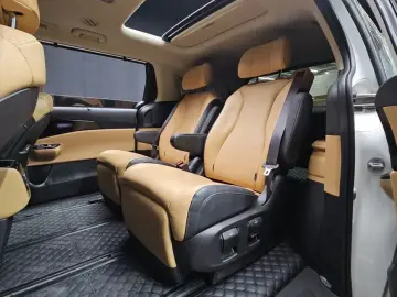 2022 Kia Carnival с пробегом 77 238 км