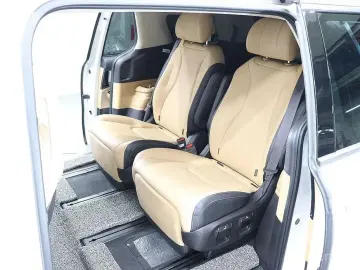 2021 Kia Carnival с пробегом 48 000 км