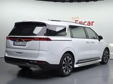 2022 Kia Carnival с пробегом 48 317 км