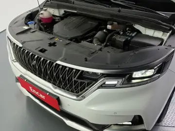 2022 Kia Carnival с пробегом 48 317 км