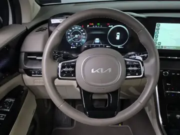 2022 Kia Carnival с пробегом 48 317 км