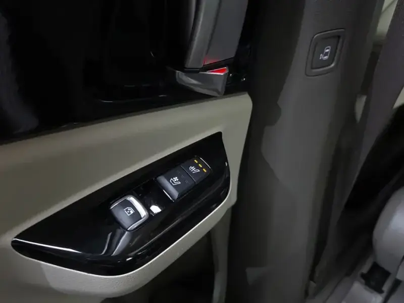 2022 Kia Carnival с пробегом 48 317 км