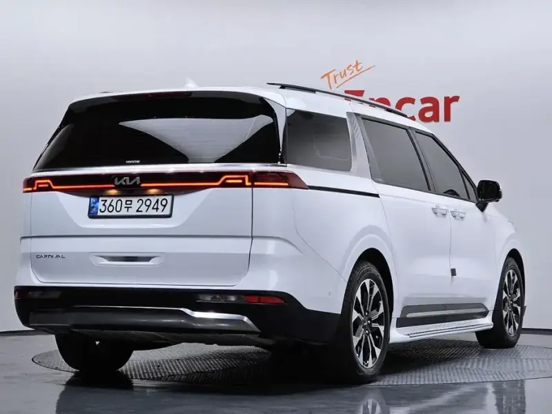 2021 Kia Carnival с пробегом 44 775 км