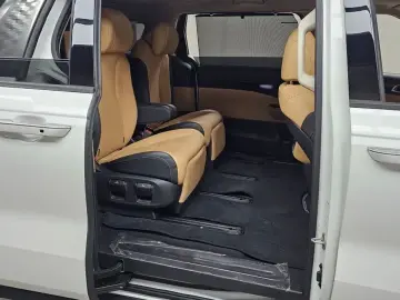 2022 Kia Carnival с пробегом 102 610 км