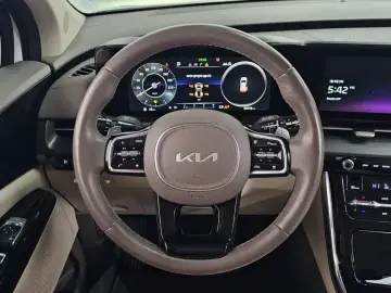 2021 Kia Carnival с пробегом 44 775 км