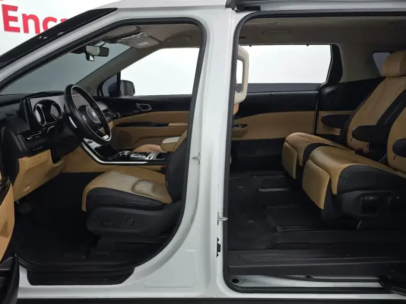 2021 Kia Carnival с пробегом 54 476 км