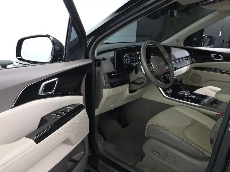 2023 Kia Carnival с пробегом 59 153 км