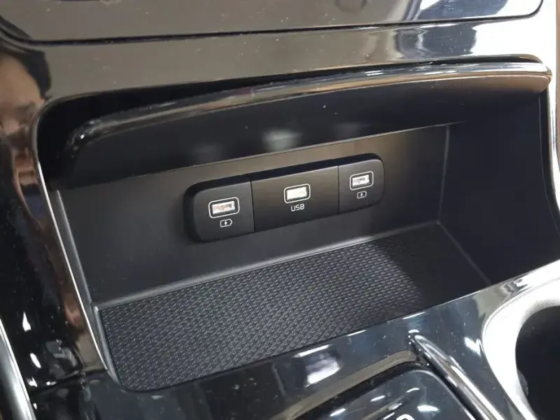 2021 Kia Carnival с пробегом 54 476 км