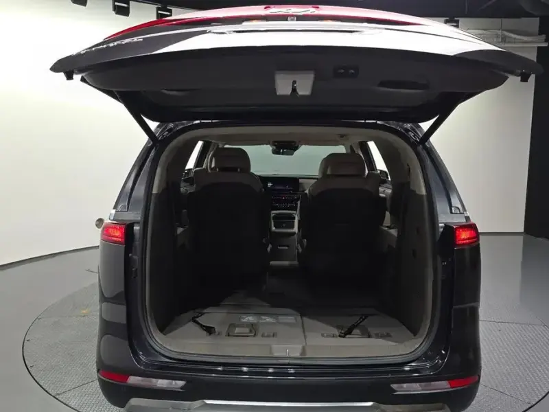 2023 Kia Carnival с пробегом 59 153 км