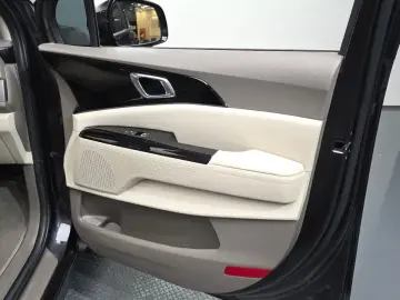 2023 Kia Carnival с пробегом 59 153 км