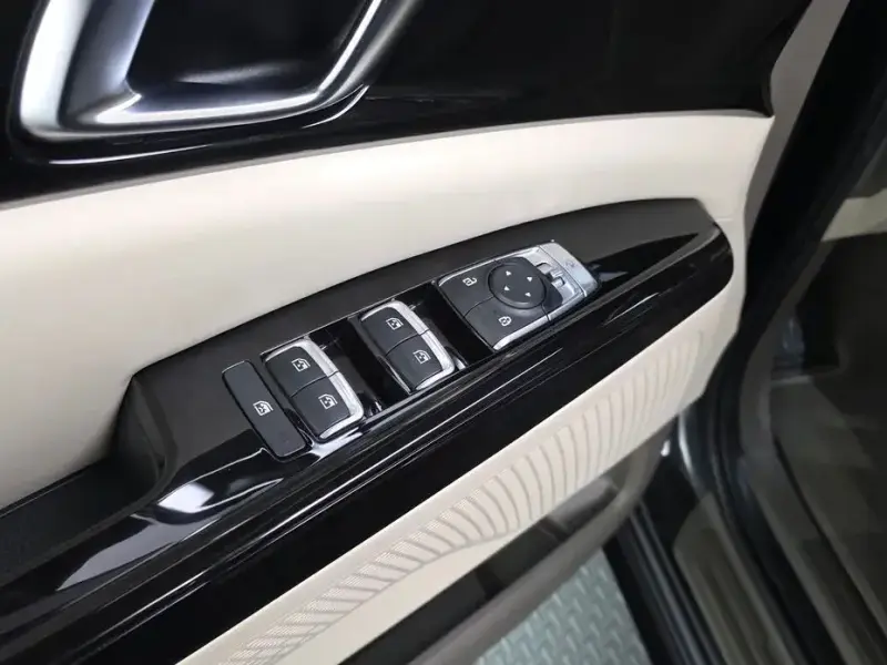 2023 Kia Carnival с пробегом 59 153 км