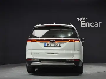 2023 Kia Carnival с пробегом 39 143 км