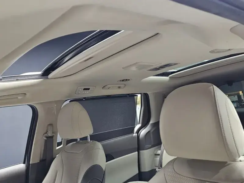 2023 Kia Carnival с пробегом 39 143 км