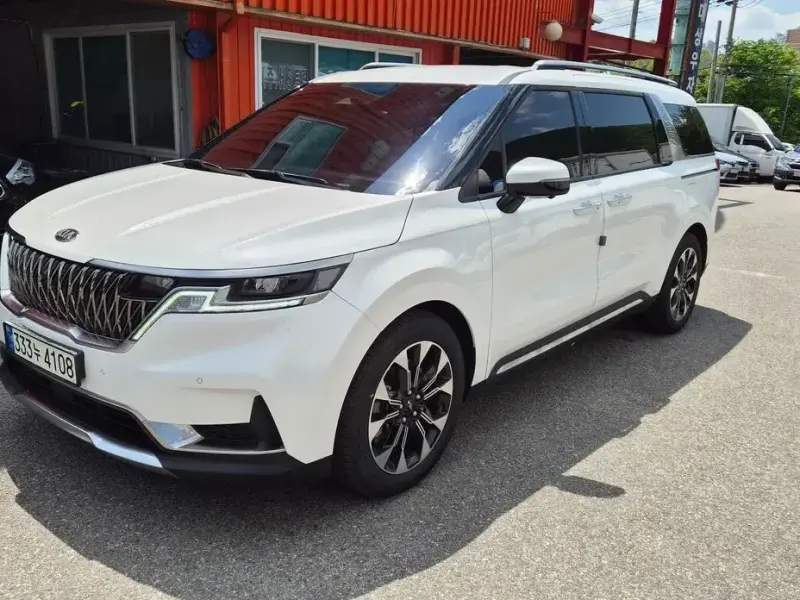 2021 Kia Carnival с пробегом 42 583 км