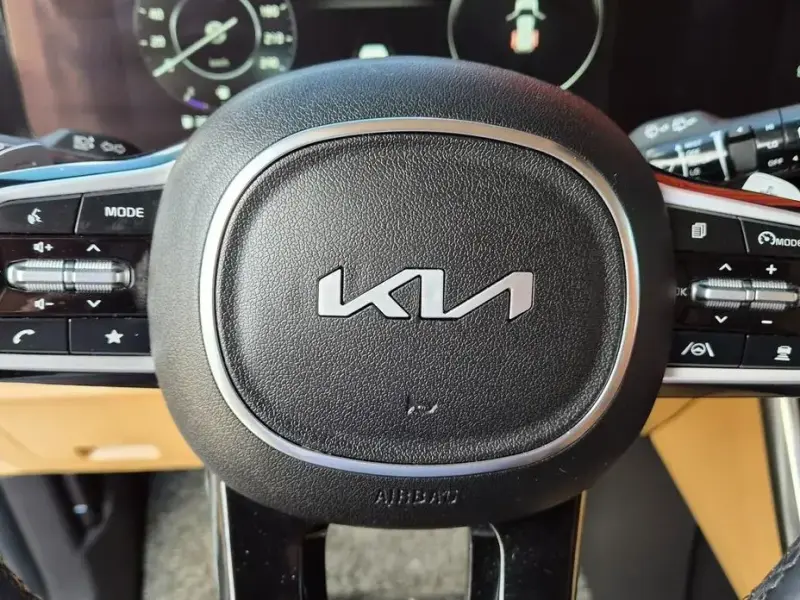 2021 Kia Carnival с пробегом 42 583 км