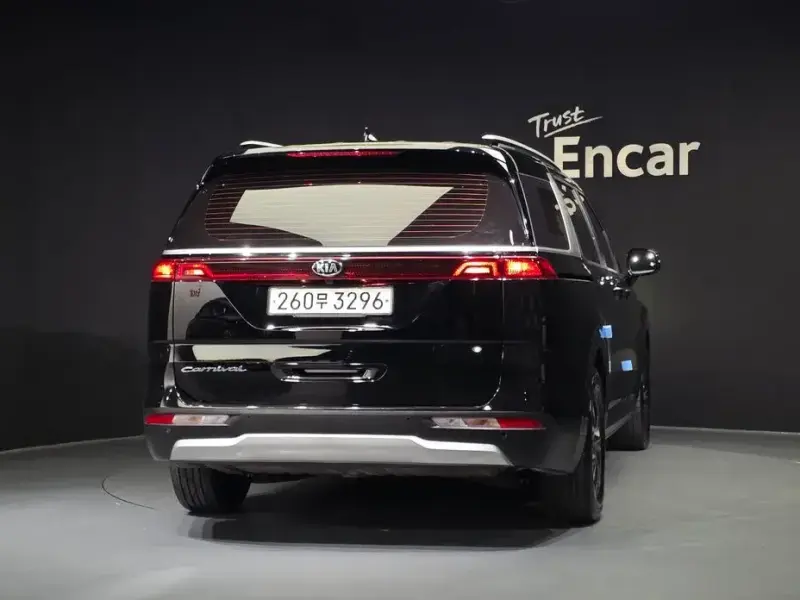 2021 Kia Carnival с пробегом 58 379 км