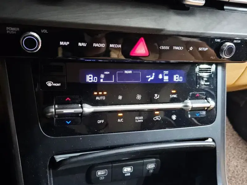 2022 Kia Carnival с пробегом 69 651 км