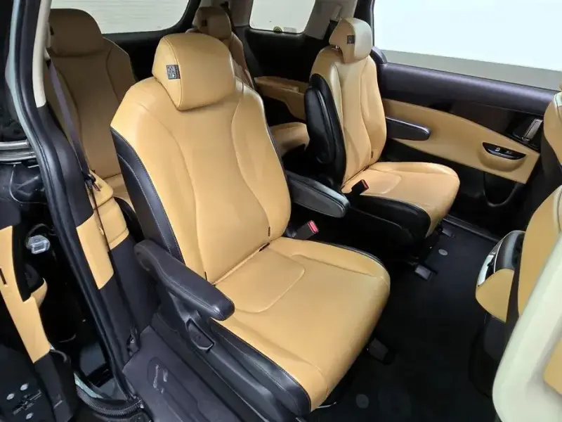 2022 Kia Carnival с пробегом 43 346 км