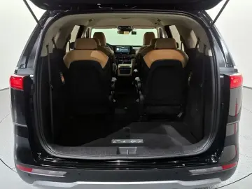 2022 Kia Carnival с пробегом 43 346 км