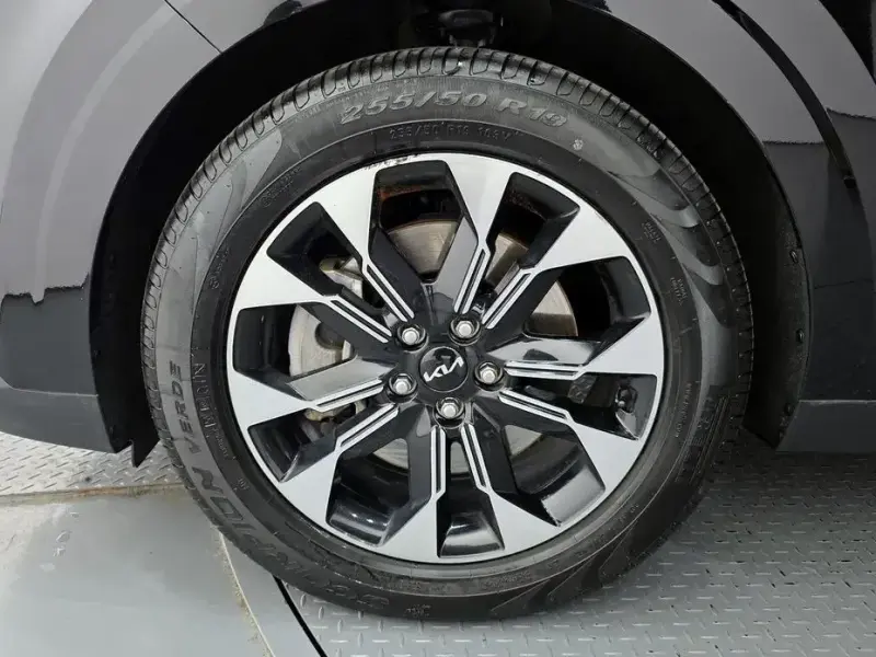 2023 Kia Carnival с пробегом 71 710 км