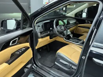 2023 Kia Carnival с пробегом 71 710 км