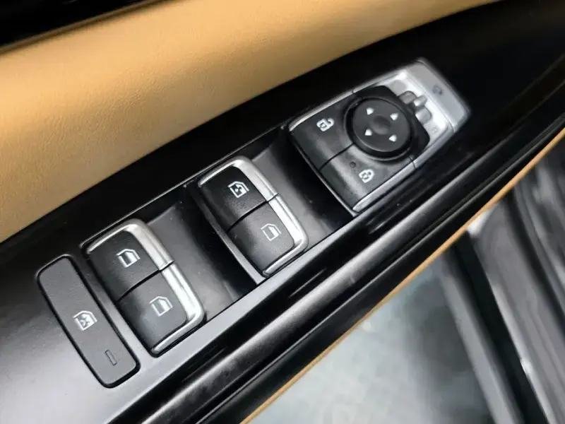 2023 Kia Carnival с пробегом 71 710 км