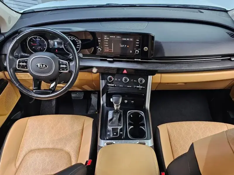 2021 Kia Carnival с пробегом 88 241 км