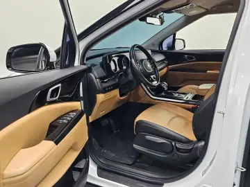 2021 Kia Carnival с пробегом 88 241 км