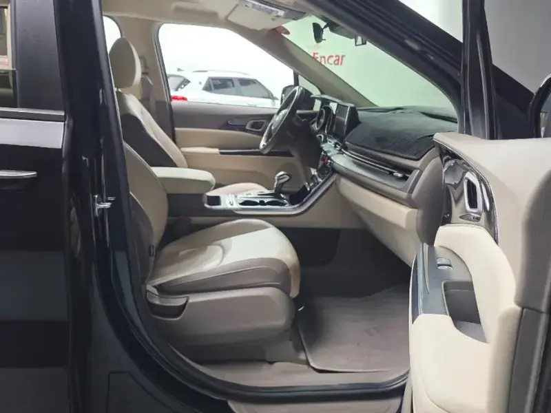 2021 Kia Carnival с пробегом 109 383 км