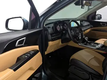 2022 Kia Carnival с пробегом 67 824 км