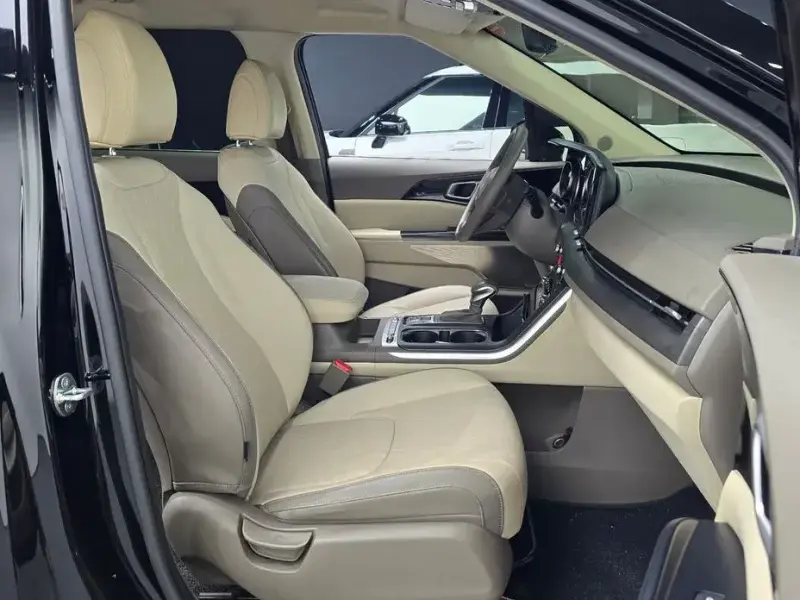 2021 Kia Carnival с пробегом 50 682 км