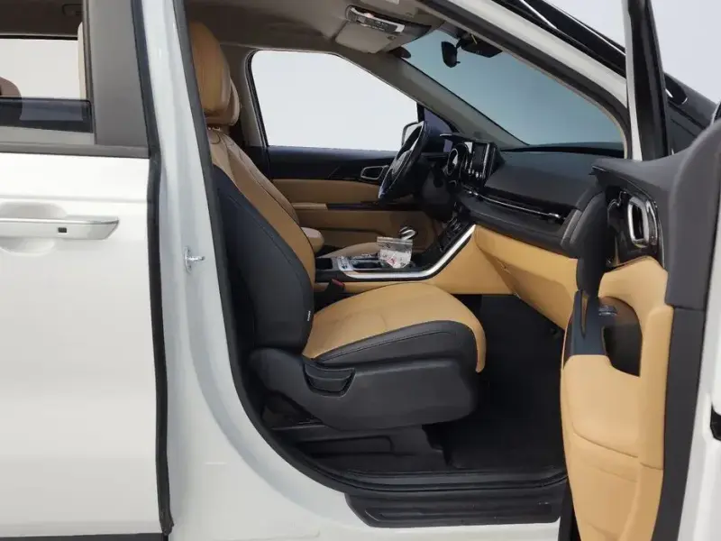 2022 Kia Carnival с пробегом 101 494 км