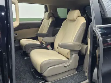 2021 Kia Carnival с пробегом 50 682 км